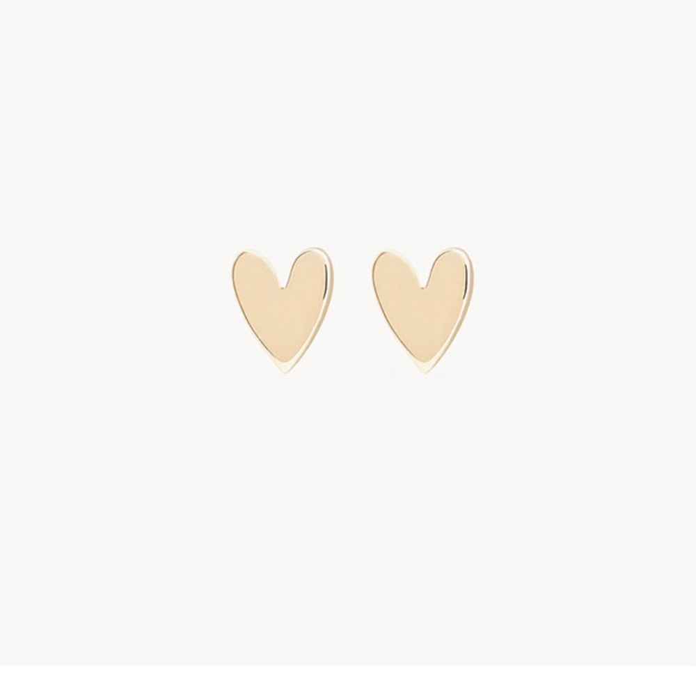 Bluboho solid 14k gold larger heart earrings- come with their pouch - Picture 2 of 3